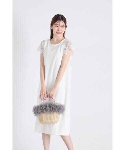 tocco closet(トッコ クローゼット)の「接触冷感♪サイドフラワーレース付きカットソーワンピース(ワンピース・レディース・グレイッシュベージュ/カーキ/ピンク/オフホワイト・M)」の2枚目の写真