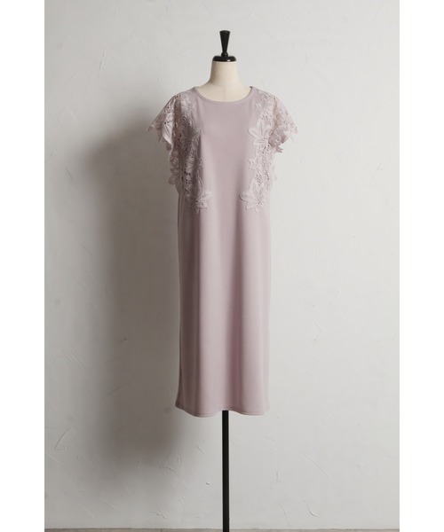 tocco closet(トッコ クローゼット)の「接触冷感♪サイドフラワーレース付きカットソーワンピース(ワンピース・レディース・グレイッシュベージュ/カーキ/ピンク/オフホワイト・M)」の15枚目の写真