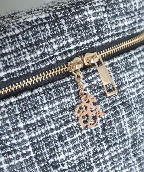 one after another NICE CLAUP（ワンアフターアナザーナイスクラップ）の「【新色追加】チャーム付きキルティングバニティバッグ（ショルダーバッグ・レディース・ブラック系その他/ピンク/ブラック系その他2/アイボリー/ブラック/サックスブルー・FREE）」の7枚目の写真