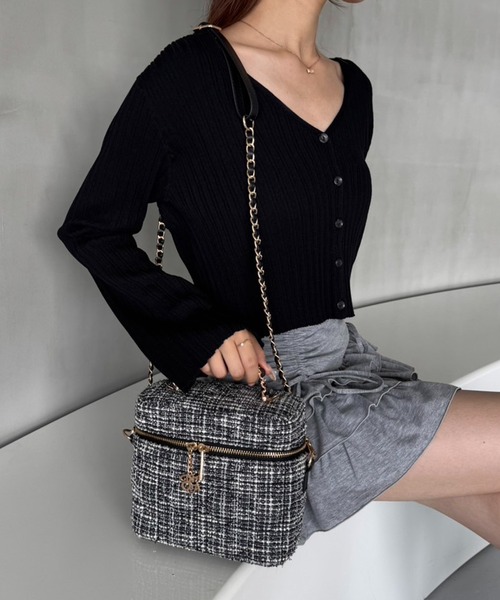 one after another NICE CLAUP（ワンアフターアナザーナイスクラップ）の「【新色追加】チャーム付きキルティングバニティバッグ（ショルダーバッグ・レディース・ブラック系その他/ピンク/ブラック系その他2/アイボリー/ブラック/サックスブルー・FREE）」の22枚目の写真