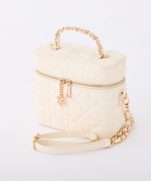 新色追加】チャーム付きキルティングバニティバッグ（ショルダーバッグ