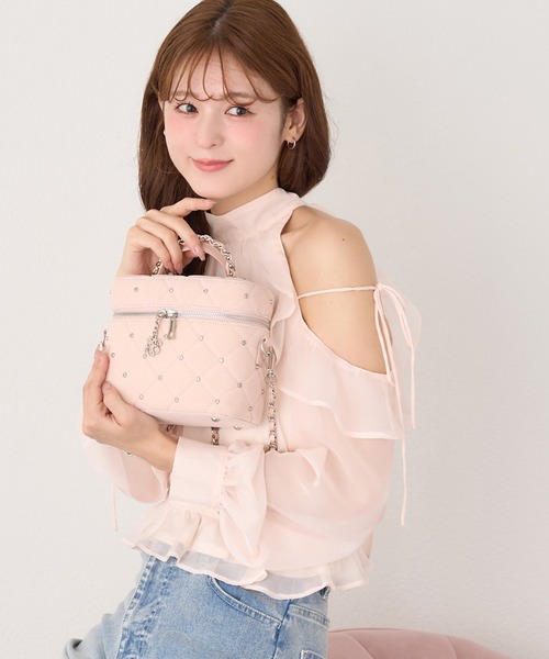 再予約/新色追加】チャーム付きキルティングバニティバッグ