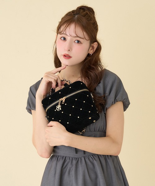 セール】【再入荷/新色追加】チャーム付きキルティングバニティ