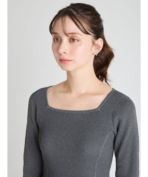 CELFORD（セルフォード）の「ベルスリーブホールガーメントニットワンピース（ワンピース・レディース・グレー/ブラック/レッド・36）」の7枚目の写真