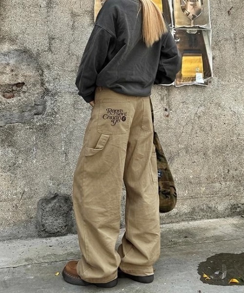 LADY LIKE(レディライク)の「バック刺繍入りペインターパンツ(チノパンツ・レディース・ダークベージュ/ネイビー・M/L/S)」の6枚目の写真