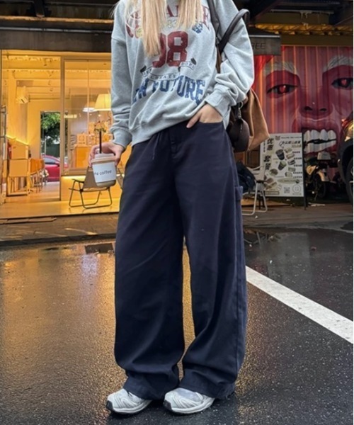 LADY LIKE(レディライク)の「バック刺繍入りペインターパンツ(チノパンツ・レディース・ダークベージュ/ネイビー・M/L/S)」の11枚目の写真