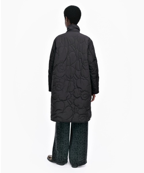 marimekko(マリメッコ)の「Keramika PiirtoUni / padded coat(ダウンジャケット/コート・レディース・ブラック・MEDIUM/X-LARGE/SMALL/LARGE/X-SMALL)」の3枚目の写真