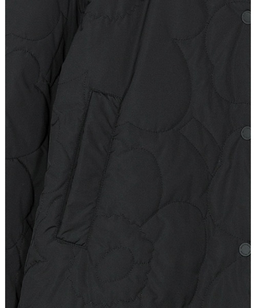 marimekko(マリメッコ)の「Keramika PiirtoUni / padded coat(ダウンジャケット/コート・レディース・ブラック・MEDIUM/X-LARGE/SMALL/LARGE/X-SMALL)」の10枚目の写真