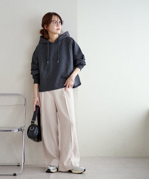 DISCOAT(ディスコート)の「キレイメスウェットライクフーディー(パーカー・レディース・チャコールグレー/ライトグレー/ブラック・FREE)」の22枚目の写真