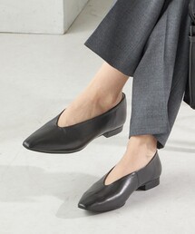 SHIPS（シップス）の「Vカット フラット パンプス（パンプス）」