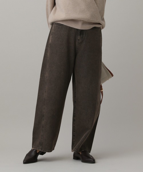GLOBAL WORK(グローバルワーク)の「MATINEE LINE/デニムWIDEフレアパンツ/583874(デニムパンツ・レディース・ブラウン/ブラック/ブルー・M/L)」の2枚目の写真