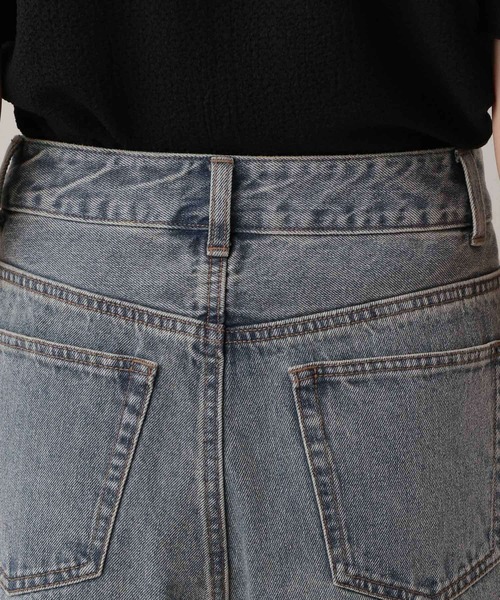 GLOBAL WORK(グローバルワーク)の「MATINEE LINE/デニムWIDEフレアパンツ/583874(デニムパンツ・レディース・ブラウン/ブラック/ブルー・M/L)」の4枚目の写真