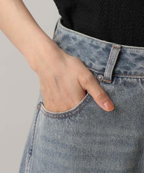 GLOBAL WORK(グローバルワーク)の「MATINEE LINE/デニムWIDEフレアパンツ/583874(デニムパンツ・レディース・ブラウン/ブラック/ブルー・M/L)」の5枚目の写真