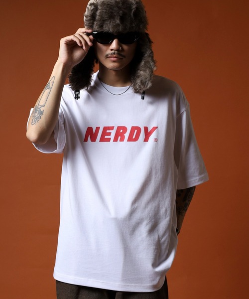 NERDY(ノルディ)の「ビッグロゴS/S Tシャツ(Tシャツ/カットソー・メンズ・レッド・M/L)」の11枚目の写真