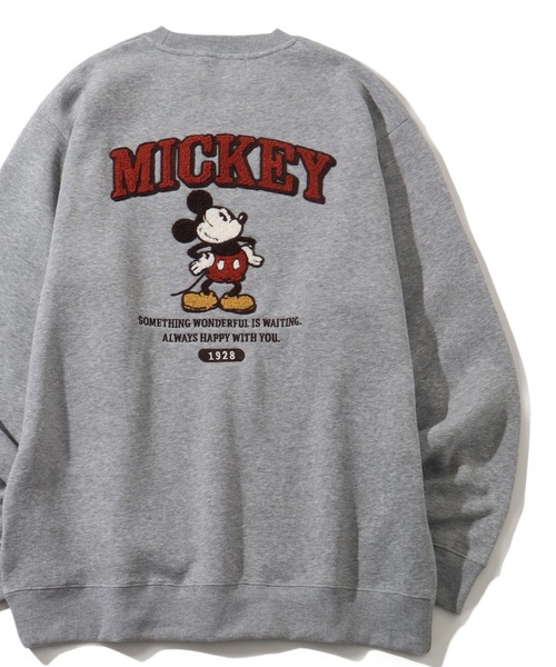 Disney（ディズニー）の「【Disney/ディズニー】 アートワーク デザイン 裏起毛 クルーネック スウェット ロングスリーブ トレーナー（スウェット・レディース・ベージュ系/ダークグレー/グレー系その他2/サックスブルー/グレー系その他/ベージュ系1/オートミール/マスタード/スミクロ/グリーン系その他/ブラック系その他7/グリーン/ベージュ系その他/ブラック系その他4/ブラック系その他6/クリーム/ブラック系その他3/ベージュ系その他3/ベージュ系その他5/ブラック/グレー系その他3/グレー系その他4/グリーン系その他2/グレー系その他5/ベージュ系その他6/ネイビー/ベージュ系その他7/ブラック系/ベージュ系その他2/ピンク/ベージュ系その他4/チャコールグレー/ネイビー系/杢グレー/ブラック系その他/ブラック系その他5/グレー系その他6/ブラック系その他2・L/M）」の15枚目の写真