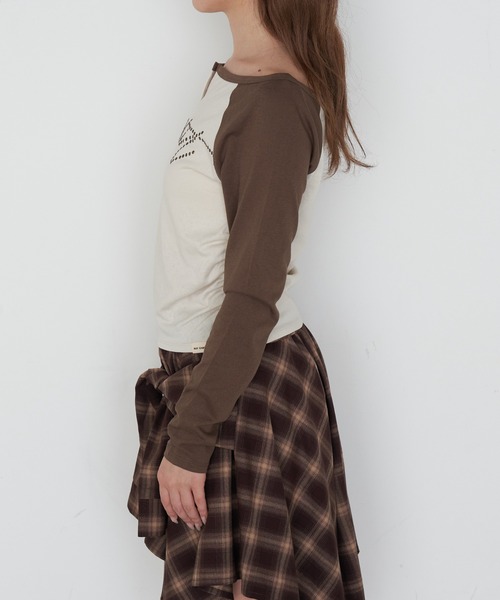 RAY CASSIN(レイカズン)の「スキッパーラグランT(Tシャツ/カットソー・レディース・アイボリー/ライトベージュ/グレー系その他2・FREE)」の20枚目の写真