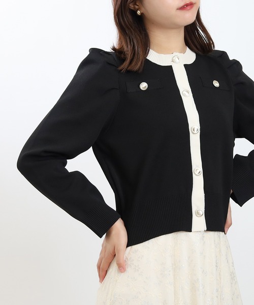 ASTORIA ODIER（アストリアオディール）の「配色パワショルカーディガン（カーディガン/ボレロ・レディース・グレイッシュブルー/アイボリー/ブラック・MEDIUM）」の2枚目の写真