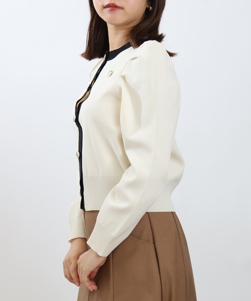 ASTORIA ODIER（アストリアオディール）の「配色パワショルカーディガン（カーディガン/ボレロ・レディース・グレイッシュブルー/アイボリー/ブラック・MEDIUM）」の5枚目の写真