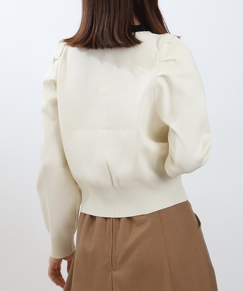 ASTORIA ODIER（アストリアオディール）の「配色パワショルカーディガン（カーディガン/ボレロ・レディース・グレイッシュブルー/アイボリー/ブラック・MEDIUM）」の6枚目の写真