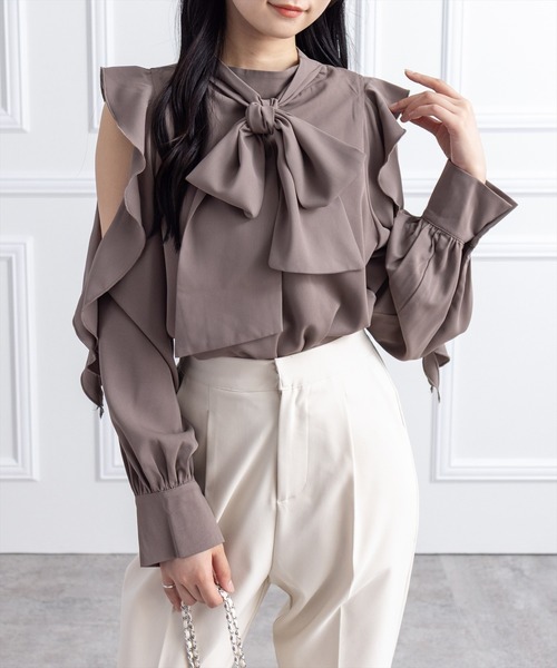 clear（クリア）の「前後2wayオープンショルダーリボンブラウス[大人 フェミニン ガーリー]（シャツ/ブラウス・レディース・モカ/オフホワイト/ブラック・F）」の3枚目の写真