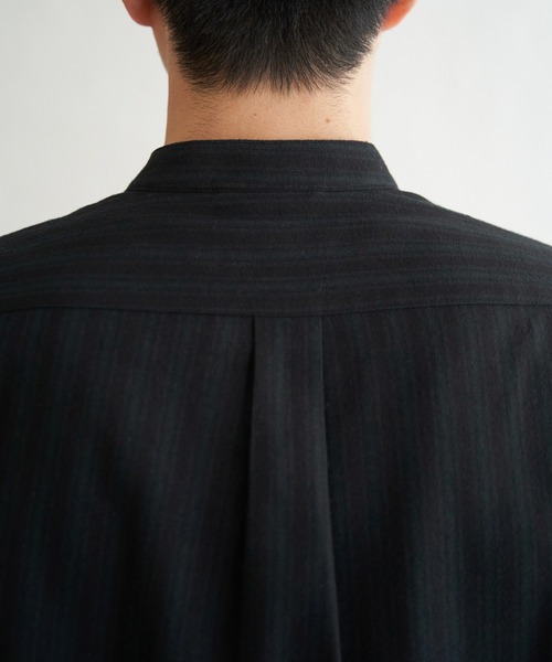 ikka(イッカ)の「イージ-ケアネルバンドカラーシャツ(シャツ/ブラウス・メンズ・ホワイト/チャコール/ブラック/ネイビー・S/M/L/XL)」の20枚目の写真