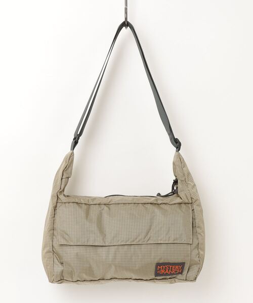 MYSTERY RANCH（ミステリーランチ）の「MYSTERY RANCH/ミステリーランチ INDIE（ショルダーバッグ・メンズ・ブラック/グレー/ベージュ・ONE SIZE）」の3枚目の写真