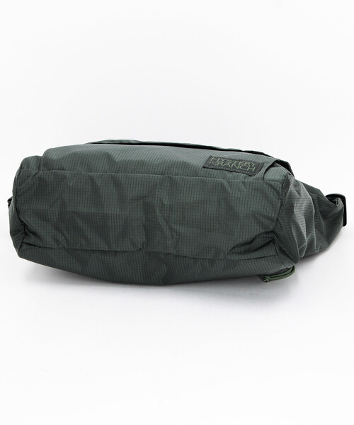 MYSTERY RANCH（ミステリーランチ）の「MYSTERY RANCH/ミステリーランチ INDIE（ショルダーバッグ・メンズ・ブラック/グレー/ベージュ・ONE SIZE）」の10枚目の写真