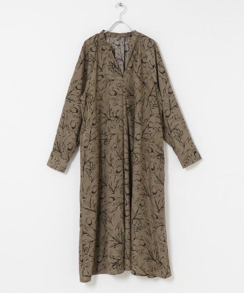 ITEMS URBANRESEARCH(アイテムズ アーバンリサーチ)の「フラワープリントワンピース(ワンピース・レディース・ブラック/ブラウン・FREE)」の10枚目の写真