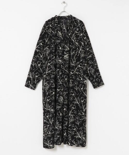 ITEMS URBANRESEARCH(アイテムズ アーバンリサーチ)の「フラワープリントワンピース(ワンピース・レディース・ブラック/ブラウン・FREE)」の22枚目の写真