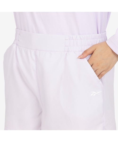 Reebok(リーボック)の「ストレッチ ショーツ / CORE 4 WAY POCKETED STRETCH SHORT(その他パンツ・レディース・パープル/ブラック・X-SMALL/SMALL/MEDIUM)」の5枚目の写真