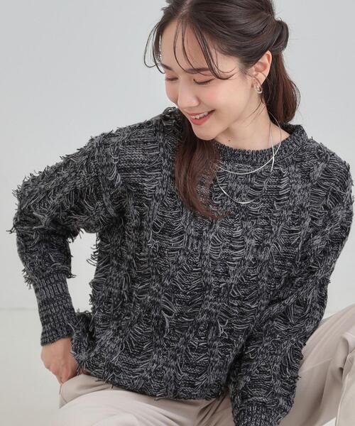 SHOO・LA・RUE(シューラルー)の「【S-LL】大人も着やすいシックなカラー 主役級フリンジニット(ニット/セーター・レディース・アイボリー/ブラック系4/ダークブラウン系4・01/02/03/04)」の2枚目の写真