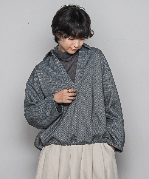 MAYSON GREY（メイソングレイ）の「【楽・美・軽】スキッパーブラウス≪手洗い可能≫（シャツ/ブラウス・レディース・オフホワイト/ブラウン/グレー系その他・M）」の3枚目の写真