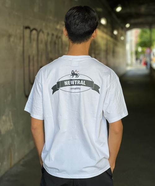 NEWTRAL(ニュートラル)の「【NEWTRAL】Lion_Circle_Logo Tee(Tシャツ/カットソー・メンズ・ブラック/ホワイト・MEDIUM/LARGE/X-LARGE)」の4枚目の写真