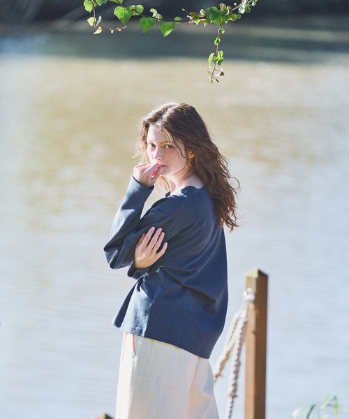 CASPER JOHN(キャスパージョン)の「Smooth U neck cut sew/スムースUネックカットソー(Tシャツ/カットソー・メンズ・ホワイト/ブラック/グレー/ライトグリーン/ブルー/レッド・X-SMALL/SMALL/MEDIUM/LARGE)」の16枚目の写真