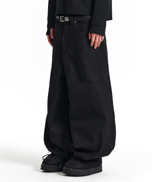 KICHUL(キチョル)の「BASIC BALLOON DENIM PANTS (BLACK)(デニムパンツ・レディース・その他・X-SMALL/SMALL/MEDIUM/LARGE)」の2枚目の写真