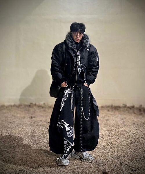 KICHUL(キチョル)の「BASIC BALLOON DENIM PANTS (BLACK)(デニムパンツ・レディース・その他・X-SMALL/SMALL/MEDIUM/LARGE)」の10枚目の写真
