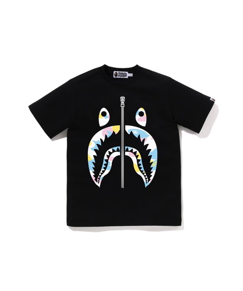 A BATHING APE(アベイシングエイプ)の「NEW MULTI CAMO SHARK TEE(Tシャツ/カットソー・キッズ・ブラック/ホワイト・150/160)」の2枚目の写真
