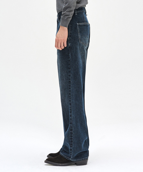 DECET(デケト)の「Dawn Semi Flared Jeans DCPT044DBlue(デニムパンツ・レディース・その他・26/28/30/32/34)」の6枚目の写真