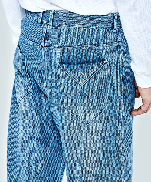 51%(フィフティーワンパーセント)の「Waffle denim pants - blue(デニムパンツ・メンズ・その他・LARGE/MEDIUM)」の1枚目の写真