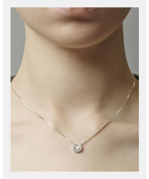 AVIREX（アヴィレックス）の「HEART HORSESHOE CZ  NECKLACE（SILVER) by J.H.M CO.,LTD.（ネックレス・レディース・シルバー・F）」の7枚目の写真