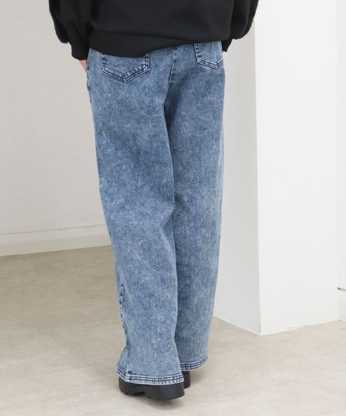 CECIL McBEE(セシルマクビー)の「裏起毛デニムワイドイージーパンツ(デニムパンツ・レディース・ブラック/ライトブルー・MEDIUM/LARGE)」の8枚目の写真