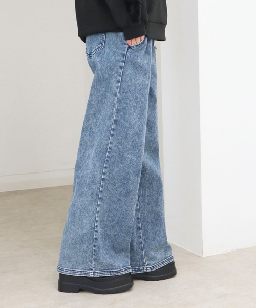 CECIL McBEE(セシルマクビー)の「裏起毛デニムワイドイージーパンツ(デニムパンツ・レディース・ブラック/ライトブルー・MEDIUM/LARGE)」の7枚目の写真