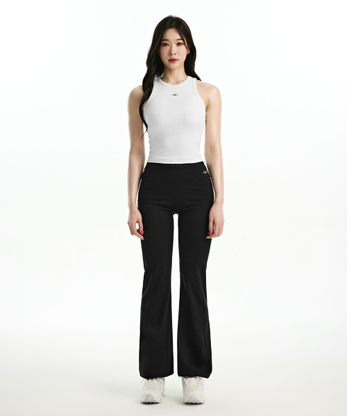 BORN TO WIN（ボーントゥウィン）の「B PENDANT RIBBED SEMI CROP SLEEVELESS [WHITE]（Tシャツ/カットソー・レディース・その他・1/2）」の13枚目の写真