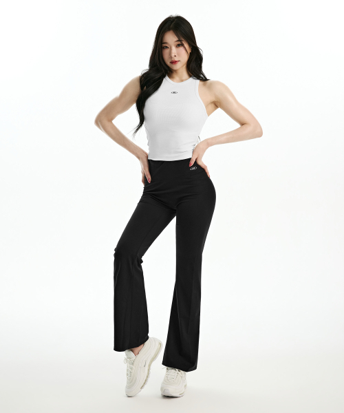 BORN TO WIN（ボーントゥウィン）の「B PENDANT RIBBED SEMI CROP SLEEVELESS [WHITE]（Tシャツ/カットソー・レディース・その他・1/2）」の7枚目の写真