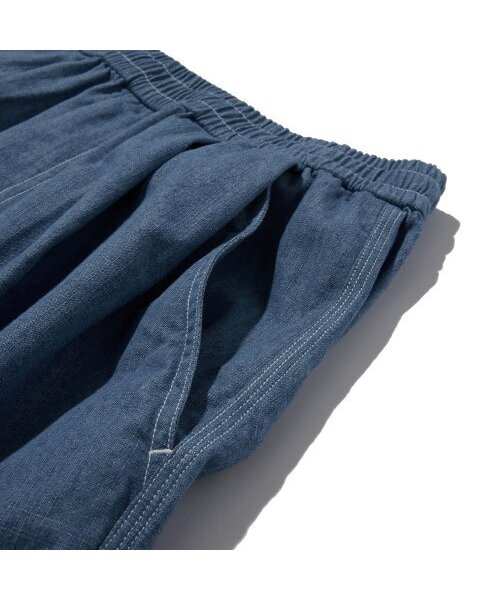 PENFIELD(ペンフィールド)の「TWO TUCK DENIM WIDE HALF PANTS BLUE_FP2WP50U(その他パンツ・レディース・ブルー・L/M/XL)」の5枚目の写真