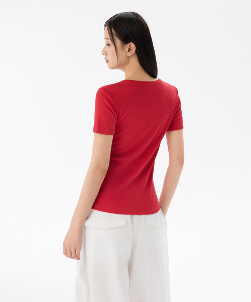 MUSINSA STANDARD WOMAN（ムシンサスタンダードウーマン）の「ウィメンズリブスリムフィットTシャツ[レッド]（Tシャツ/カットソー・レディース・その他・LARGE/SMALL/MEDIUM/X-SMALL）」の5枚目の写真