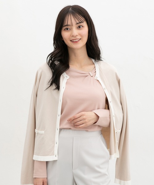 Honeys(ハニーズ)の「きれいめパール付Tシャツ(Tシャツ/カットソー・レディース・ホワイト/ピンク/ネイビー・LL/L/S/M)」の12枚目の写真