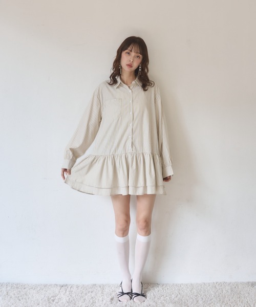 Nadana(ナダナ)の「ストライプティアードミニワンピース(ワンピース・レディース・サックスブルー/アイボリー・FREE)」の3枚目の写真