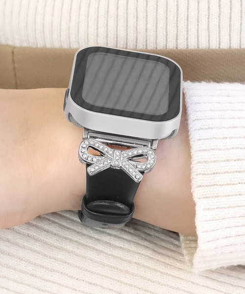Urban Coral(アーバンコーラル)の「Apple Watch Band / アップルウォッチ ジルコニアリボンチャームバンド / Urban Coral(デジタル腕時計・レディース・ホワイト系その他2/ブラック系その他2/ピンク系その他/ベージュ系その他/グレー系その他2/ピンク系その他2・40mm)」の3枚目の写真