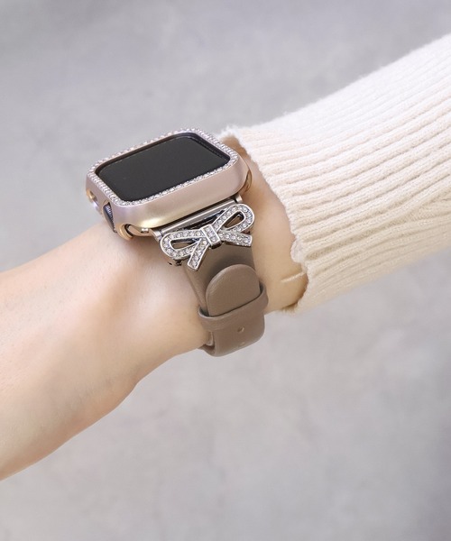 Urban Coral(アーバンコーラル)の「Apple Watch Band / アップルウォッチ ジルコニアリボンチャームバンド / Urban Coral(デジタル腕時計・レディース・ホワイト系その他2/ブラック系その他2/ピンク系その他/ベージュ系その他/グレー系その他2/ピンク系その他2・40mm)」の7枚目の写真